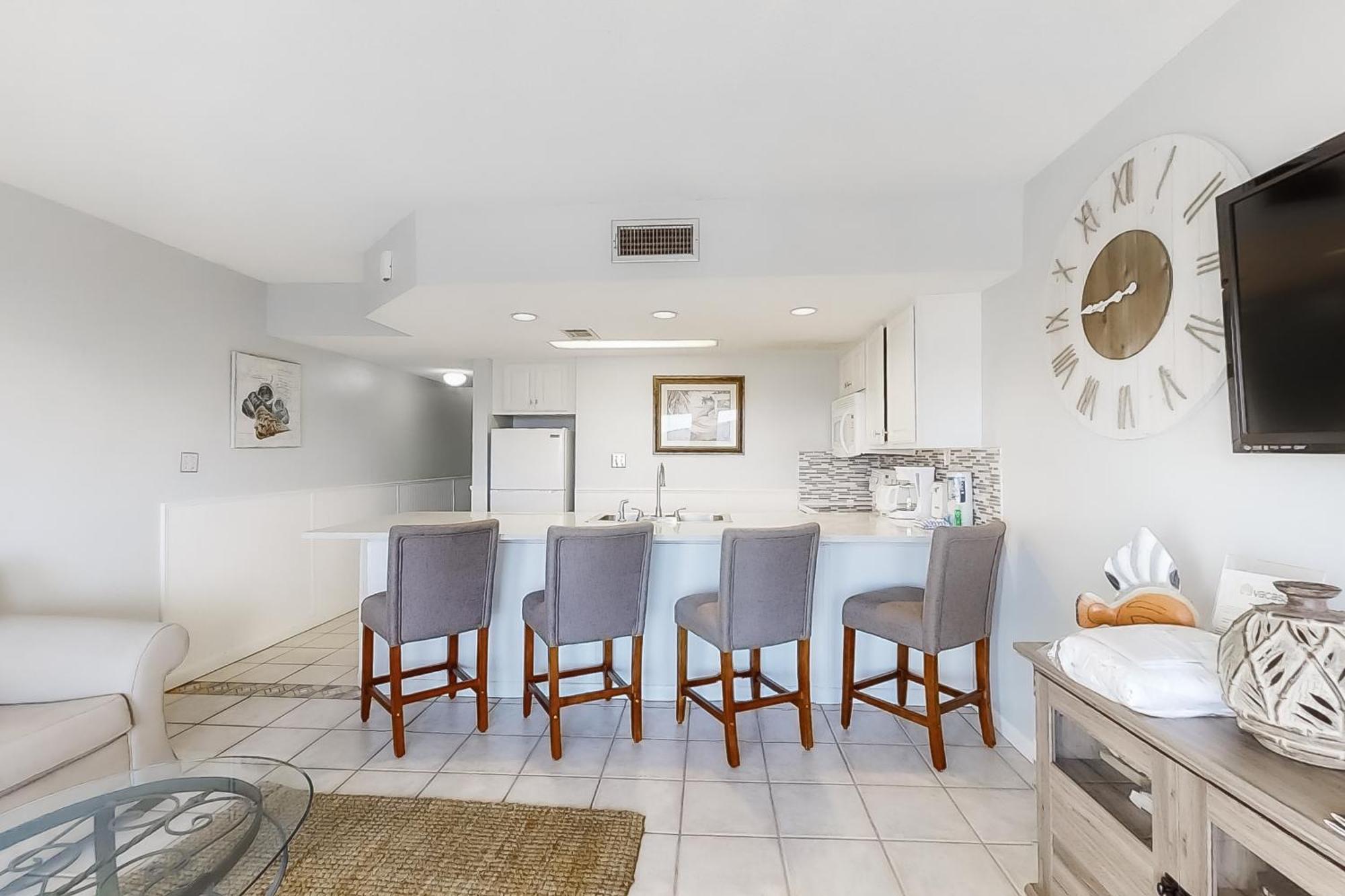 Gulfview Condominiums Destin Room photo