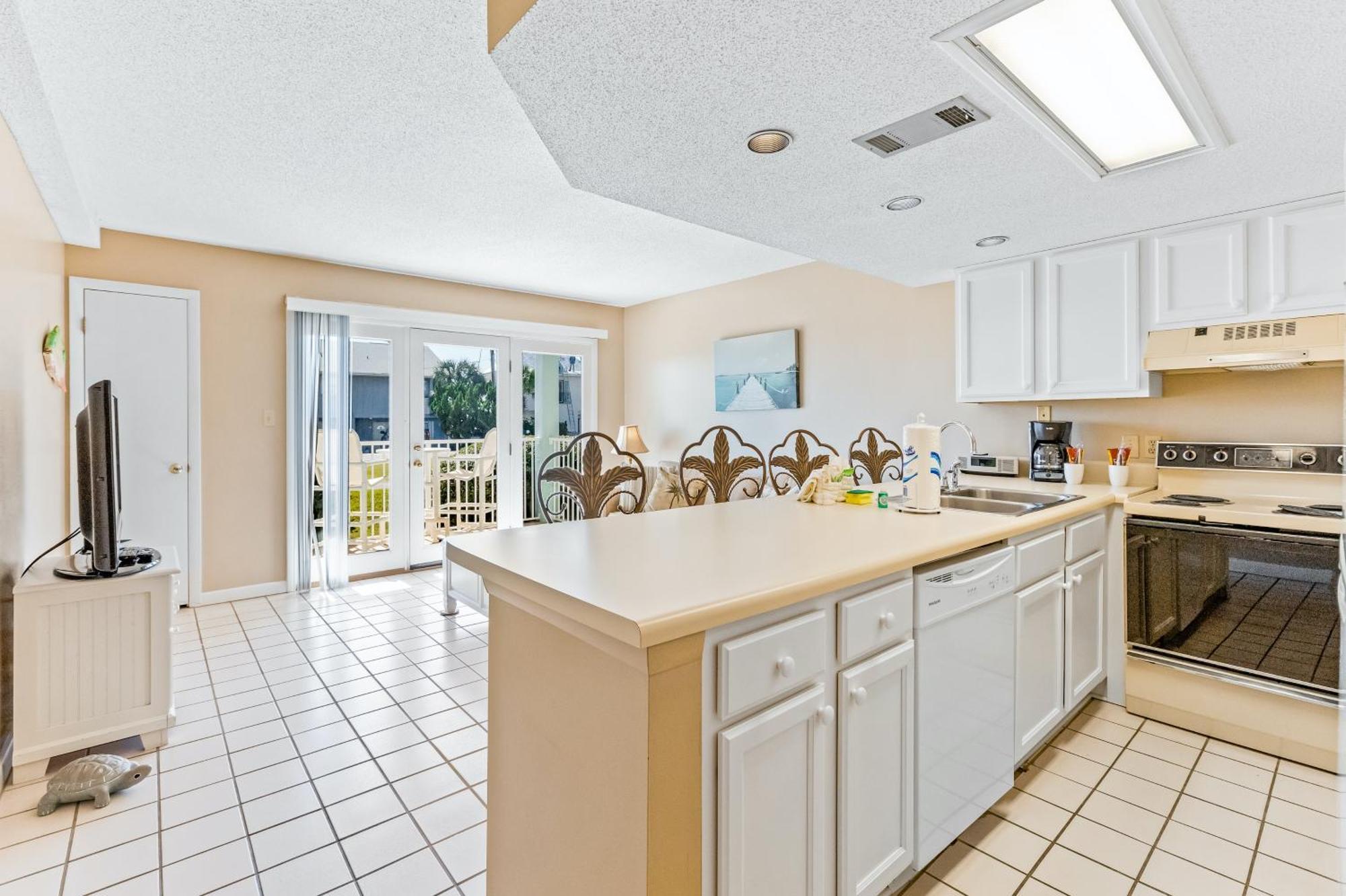 Gulfview Condominiums Destin Room photo