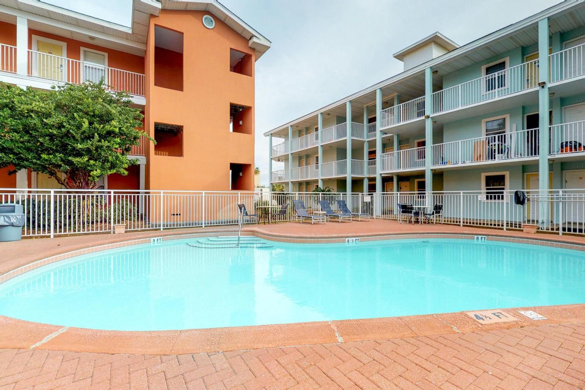 Gulfview Condominiums Destin Room photo