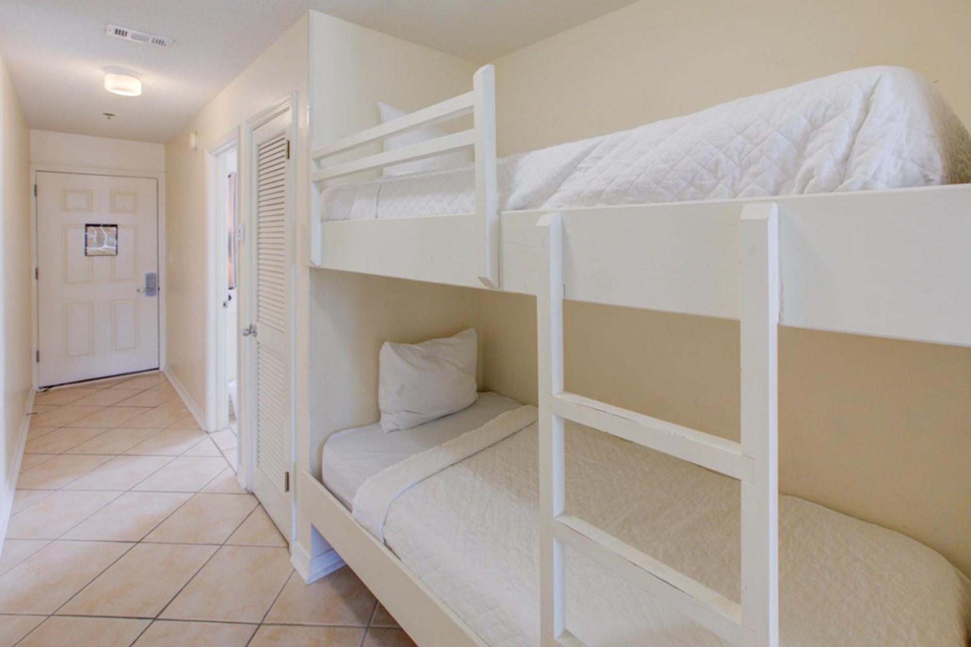 Gulfview Condominiums Destin Room photo