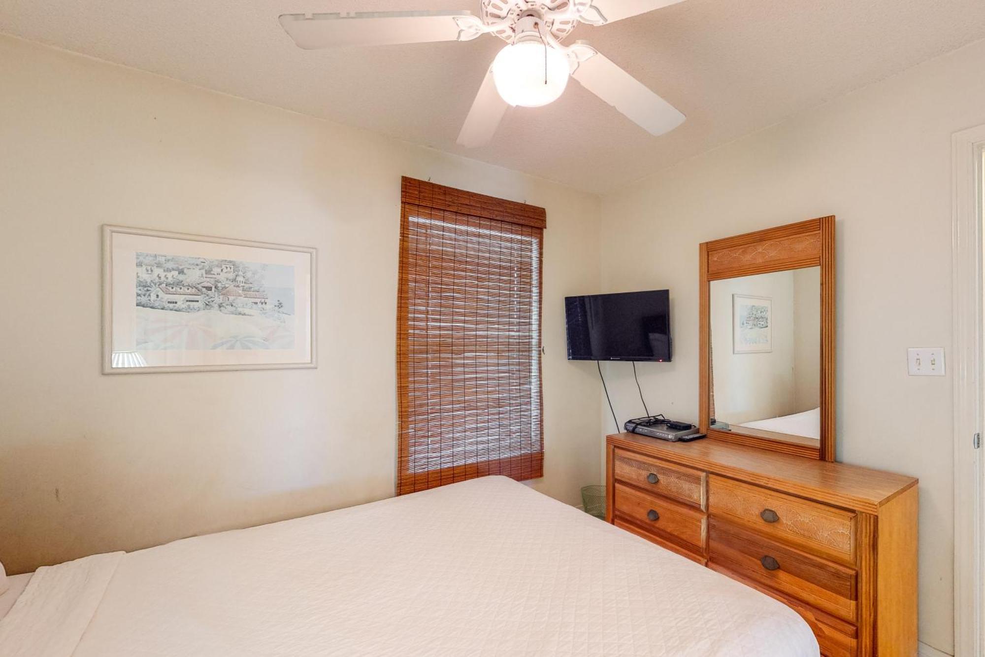 Gulfview Condominiums Destin Room photo